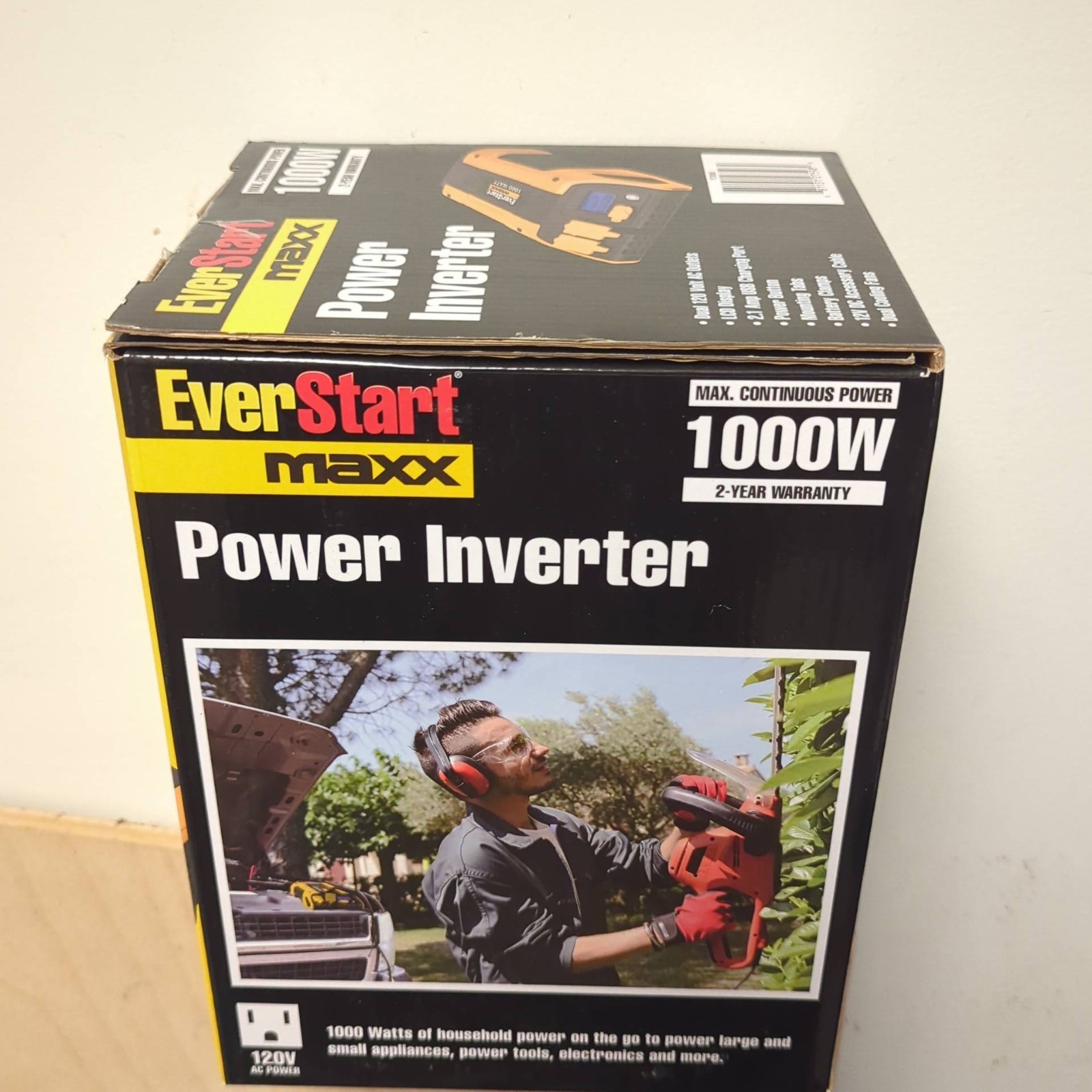 EverStart Maxx 1000 Watt Automotive Power Inverter 120v Outlet USB 12v