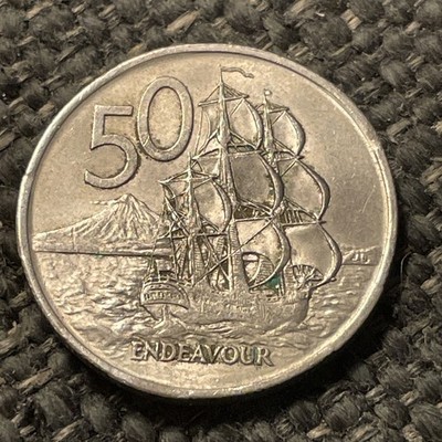 1967 New Zealand 50 Fifty Cents Elizabeth II - Endeavour.