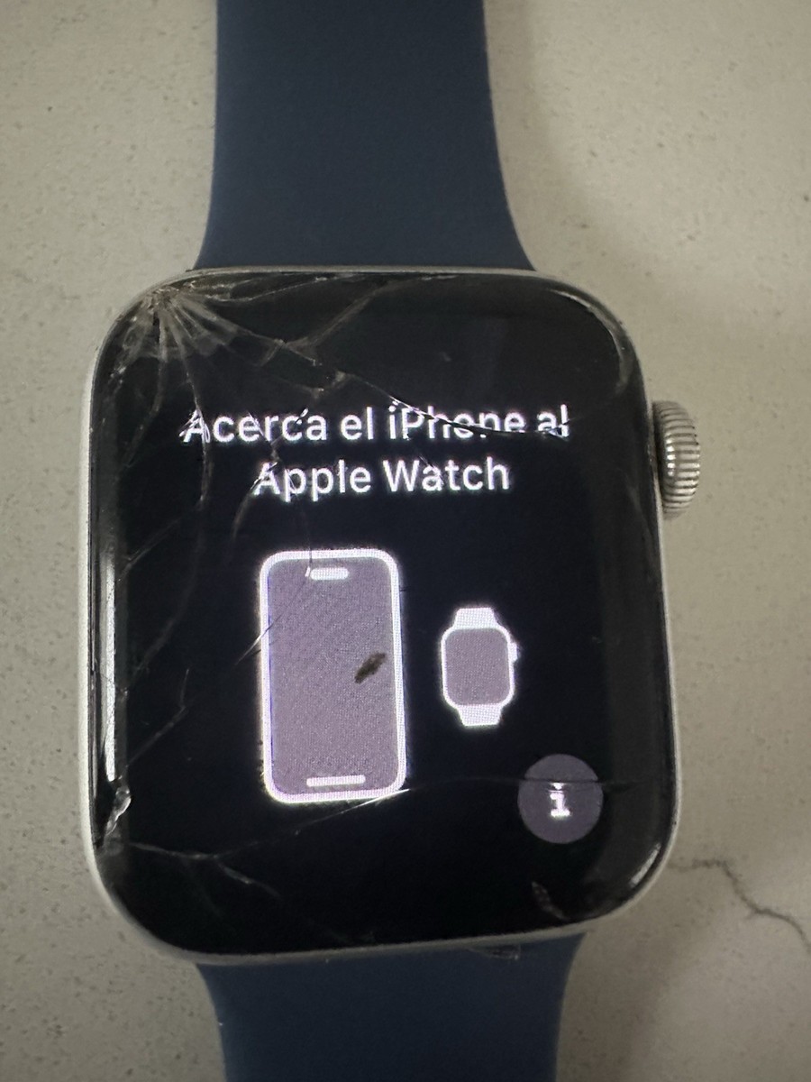 Apple Watch SE Gen Cracked Screen 40mm