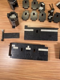 VTG Lego Black Castle Lot Walls Arches Windows Pieces 6086 6085 Dirty Scratched