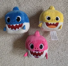 LOT OF 3 PINKFONG WOWWEE BABY SHARK SOUND TOYS  2019 KIDS PINK BLUE YELLOW