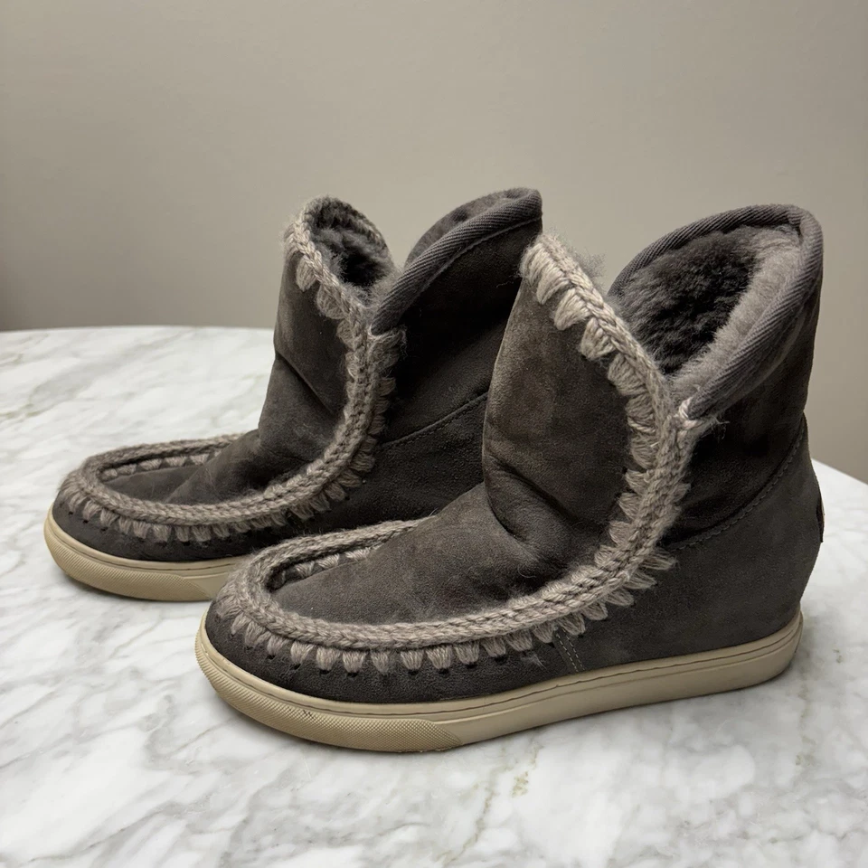 MOU Eskimo Sneaker  Winter Boots Women Leather Sheepskin Size 8 - Image 3 of 4