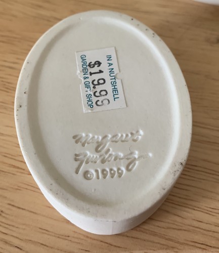 Vintage Signed Margaux 1999 White Bisque Ceramic Oval Trinket Box w/Flowers NEW - Picture 4 of 5