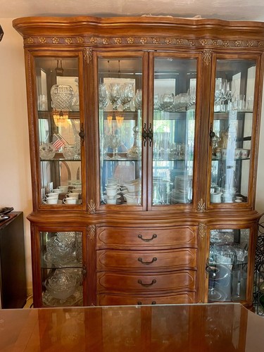 AICO Michael Amini LA FRANCAISE Dining Table 8 Chairs Buffet Hutch High Quality - Picture 13 of 22