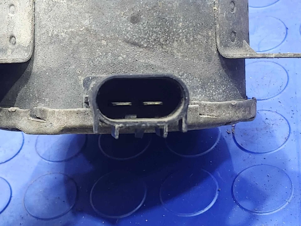 05-09 Chevy Silverado Motor Ventilador Motor Lado Izquierdo o Derecho OEM 89023368 Foto 3 de 4