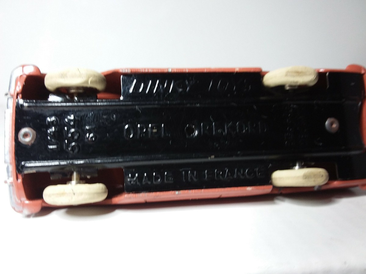 Dinky Toys 554 - Opel Rekord Ancienne Miniature 1/43, état Très Correct