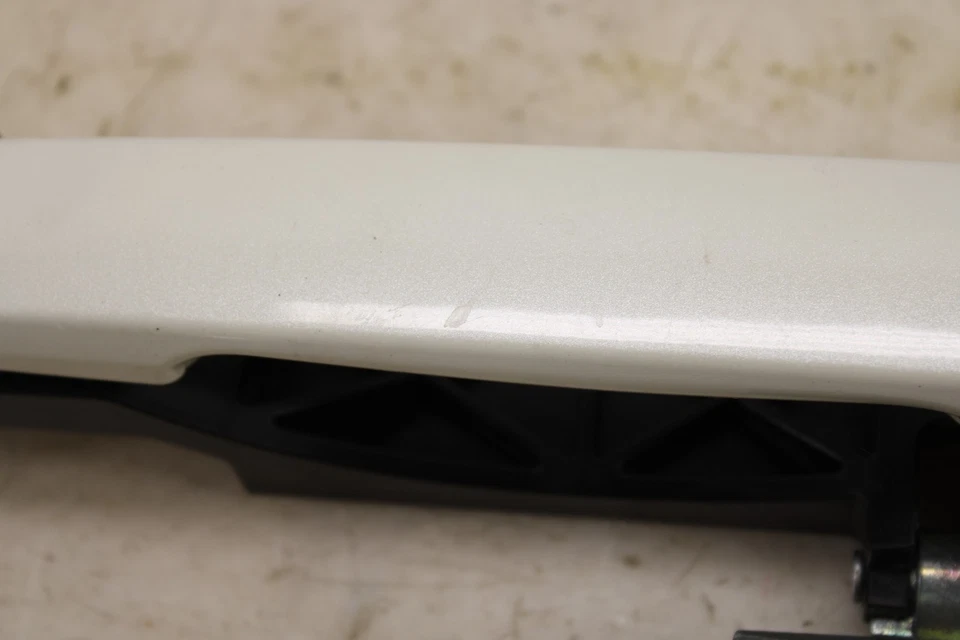 Manija de puerta exterior derecha Infiniti Q60 G37 2008-2015 cupé OEM LT12 Foto 3 de 4