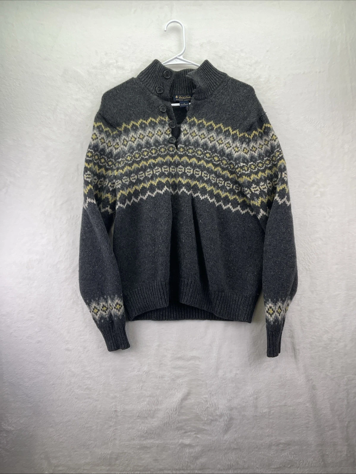Brooks Brothers Handknit Lambswool 5 Button W/ Loop Mock Neck Medium