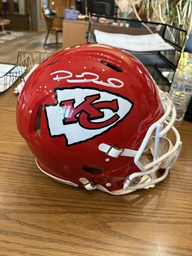 Patrick Mahomes Signed Authentic Helmet Chiefs Beckett COA