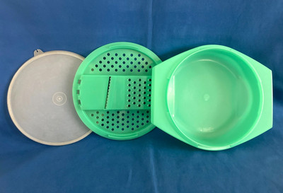 Vintage Tupperware grün Käse/Gemüsereibe Griff Schüssel 786 Reibe 787 & Deckel 230