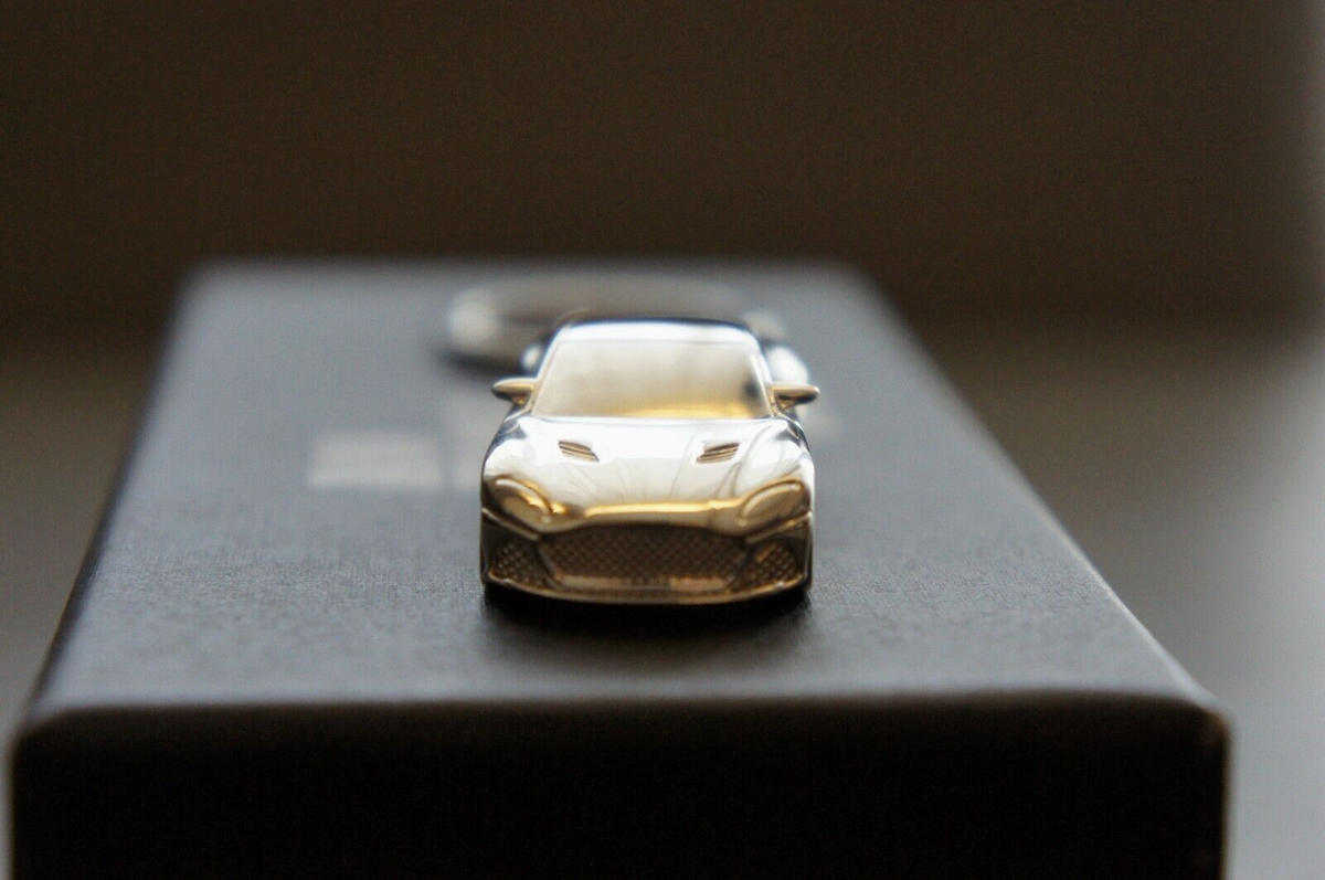 非売品　007 ASTON MARTIN DB810 キーチェーン James Bond Vantage V8 Keyring | Official 007 Store