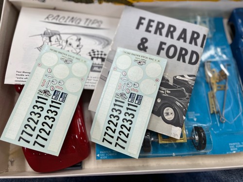 Monograma SR2412 Ferrari 330 P2 Ford GT Slot Car Racer modelo vintage 1/24 McM - Imagen 7 de 7