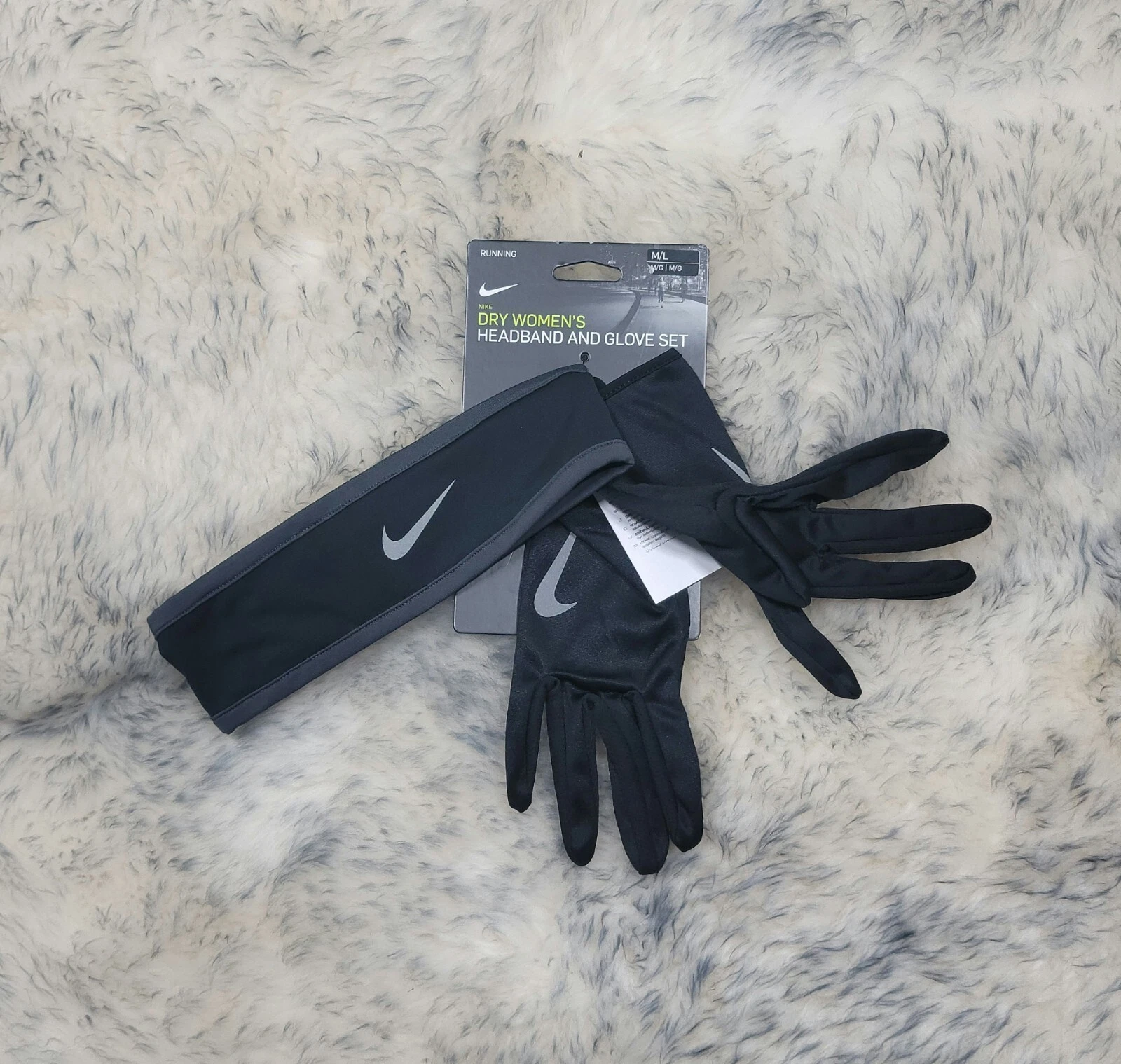 NWT NIKE DRY WOMEN'S RUNNING HEADBAND AND GLOVE SET M/L LOGO BLACK WITH GRAY