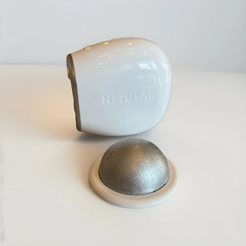 Arlo NETGEAR VMC3030 Add-on HD Security Camera Wire-Free No Battery  - Image 2 of 4