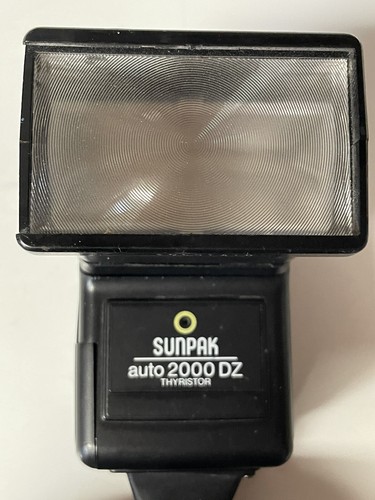 Supercámara Ricoh KSX con lente XR Rikenon 1:2 50 mm Sunpak 2000 DZ flash probado - Imagen 4 de 4