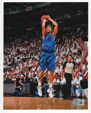 Dirk Nowitzki Autographs Cards and Photos for Panini 7