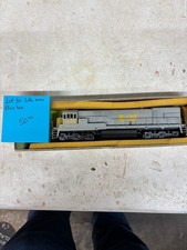 HO scale model railroading, engines, cars, parts Lot-30