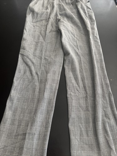 St John Women’s 2 Piece Size M/8 - Picture 17 of 18