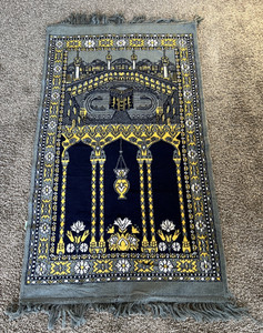 42” X 24” Saudi Arabia Plush Prayer Rug Gray Fringed