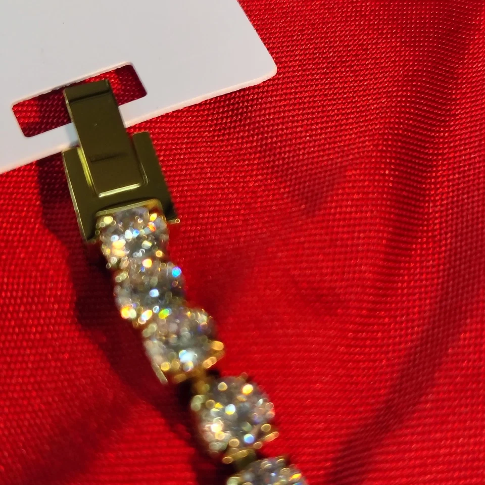 Exquisita pulsera de tenis para mujer enchapada en oro de 18 quilates con cadena de circonita cúbica Foto 3 de 4