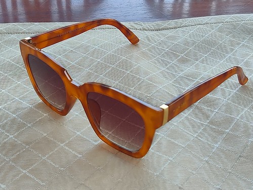 Tommy Hilfiger Miley WP Large Tortoise Square Oversized Sunglasses - Picture 1 of 12