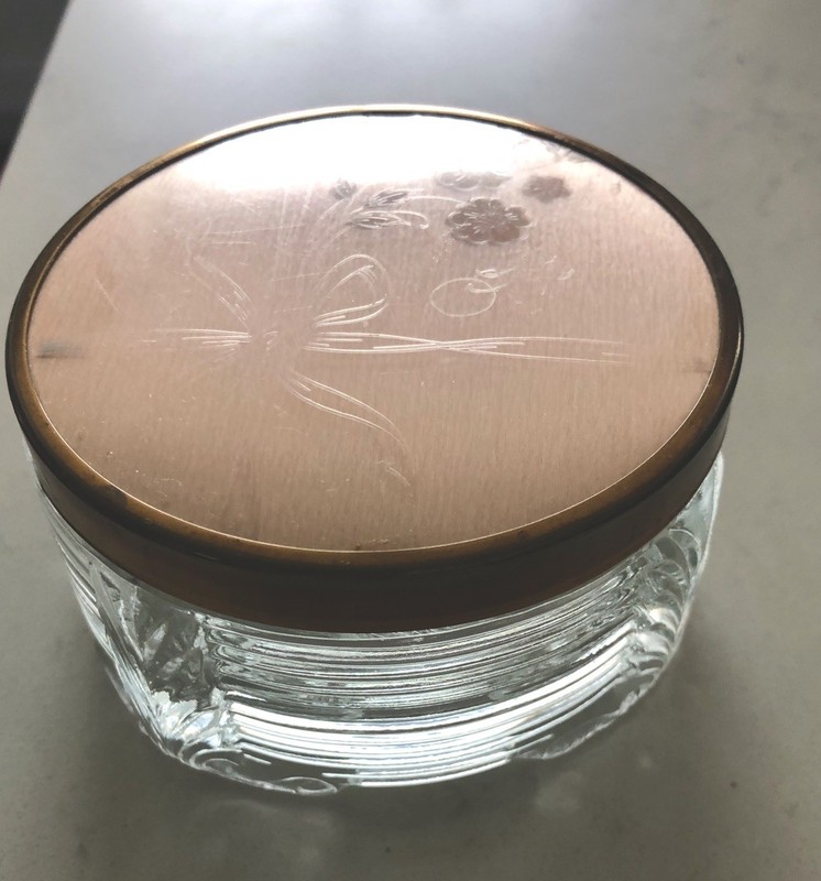 VTG ART DECO RIBBED GLASS DRESSER/POWDER JAR w/PINK TOP
