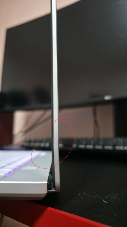 ROG Zephyrus G14OLED 锐龙 9 8945HS 16GB RTX 4060 游戏笔记本电脑(屏幕损坏) — 第 3/4 张图片