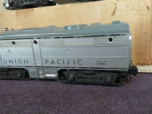 Postwar Lionel 2023 Union Pacific Alco AA Diesel Locomotive Set O 027 Gauge.O.B. - Picture 3 of 18