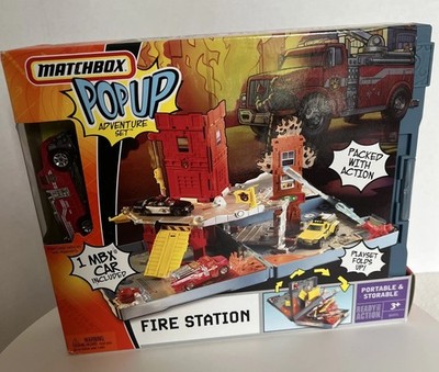 Matchbox Pop Up Adventure Set  Fire Station 2005 NEW