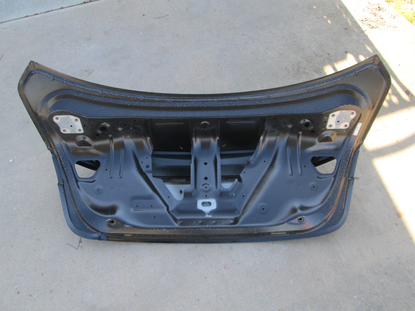 Maserati Ghibli Rear Trunk Lid - - damaged -  # 673001730