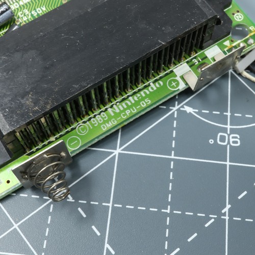 Game Boy DMG-01 Battery Terminal Contacts PCB Motherboard - Picture 3 of 4