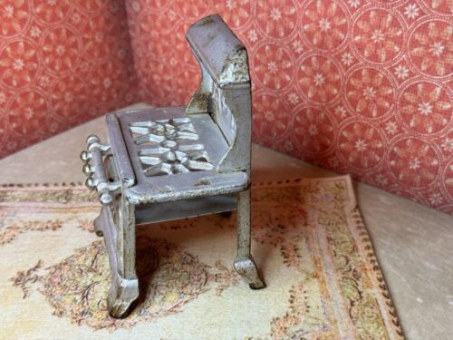 Vintage Royal Cast Iron Stove Oven Toy Dollhouse Antique Miniature - Picture 5 of 10