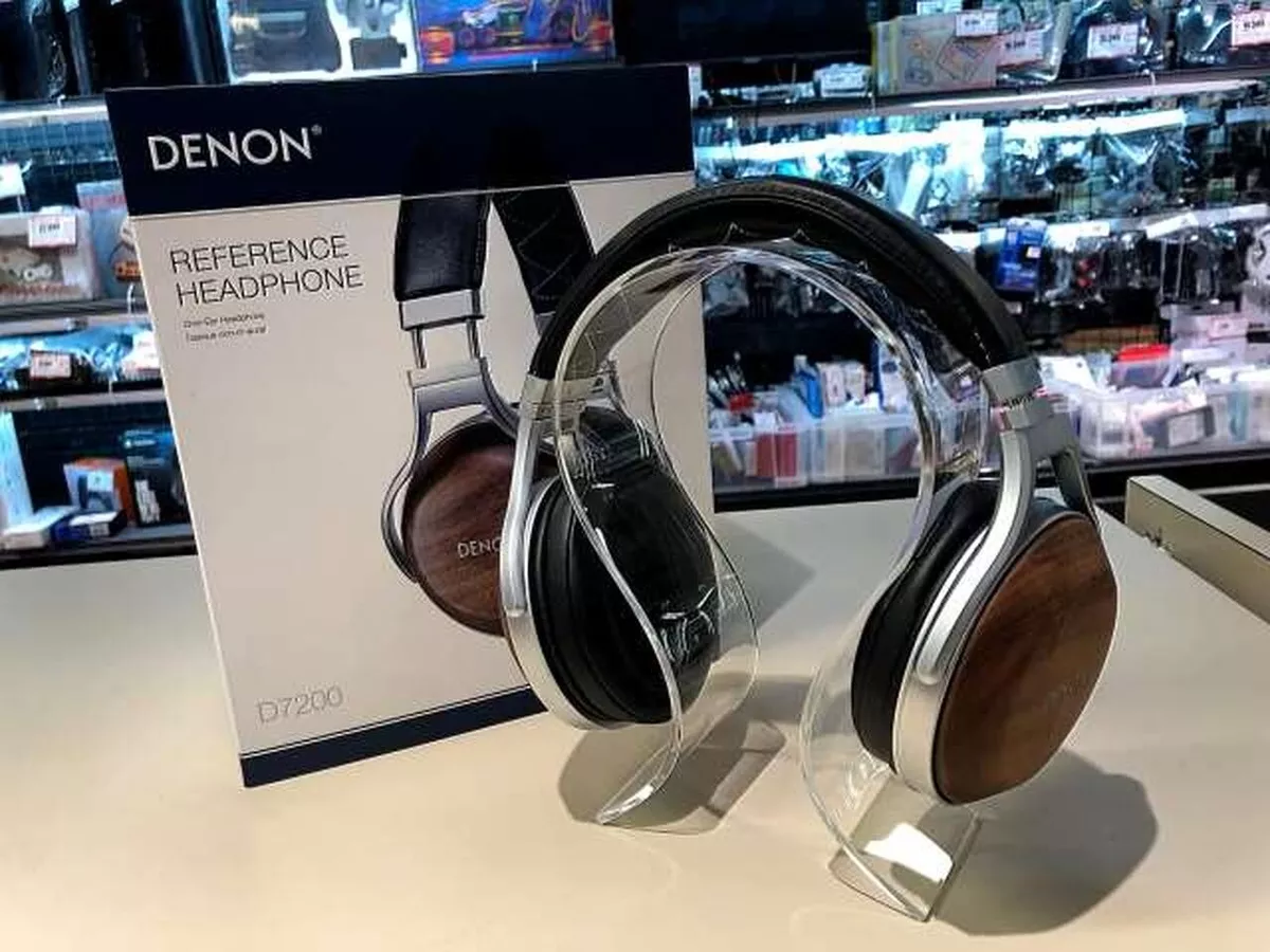 Denon AH D7200 Over Ear Headphones Natural Walnut Housing Used eBay