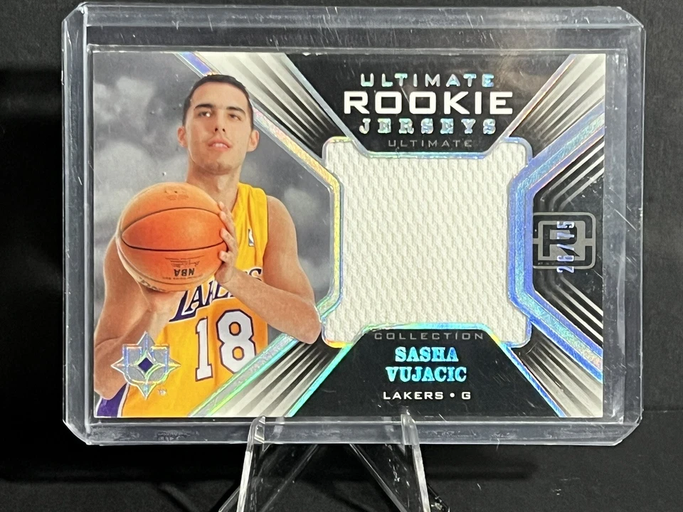 2004 UD Ultimate Collection Jerseys LA Lakers RC /275 Sasha Vujacic G # URJ-SV - Image 2 of 4