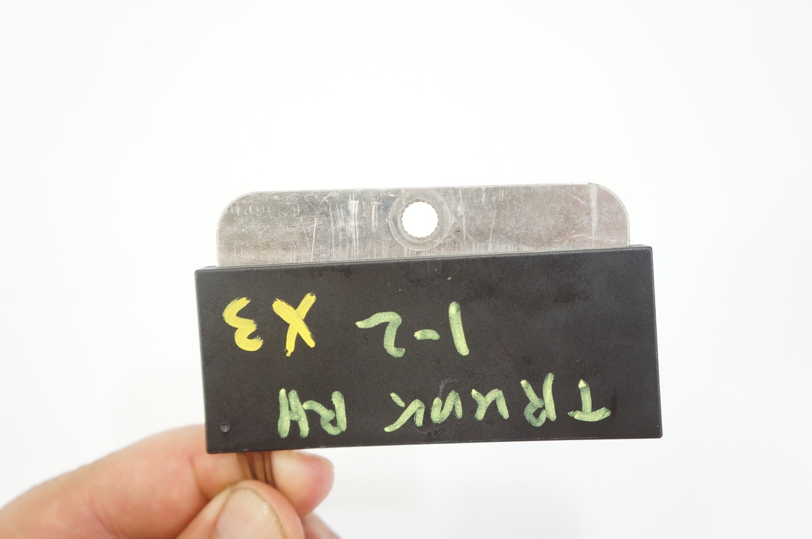 OEM BMW negative wire cable terminal clamp loom ground connector cut 8 366 620