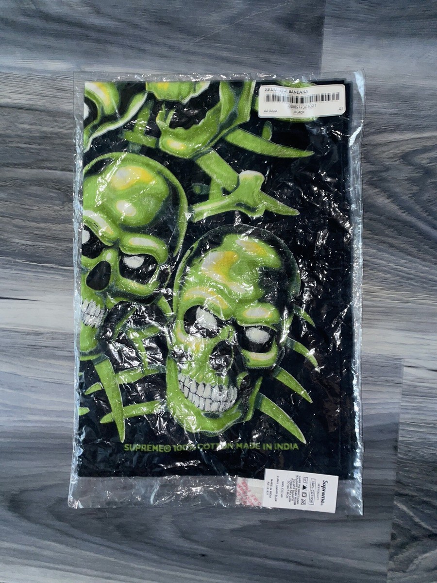 SS18 Supreme Skull Pile Green Bandana Glow-In-The-Dark DSWT