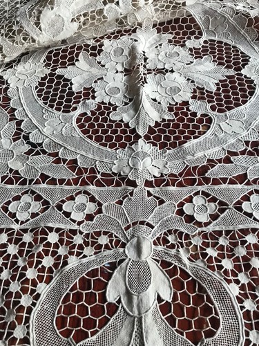 *Antique LARGE Ecru Burano Lace Table Cloth Point de Venise 340cm x 170cm - Picture 6 of 16