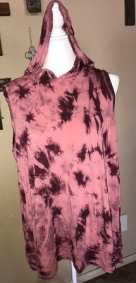 Lane Bryant Livi Top Sleeveless Tie Dye Pink/red Size 14-16 Hood, Front Pocket - Image 1 of 4
