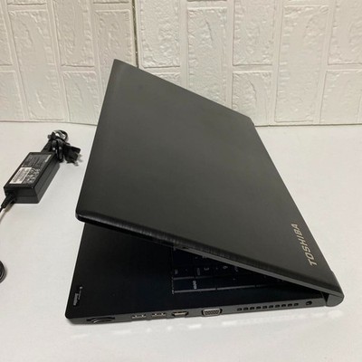 Toshiba Dynabook Laptop Windows 11 Pro 64-bit Core i5-5200U Black