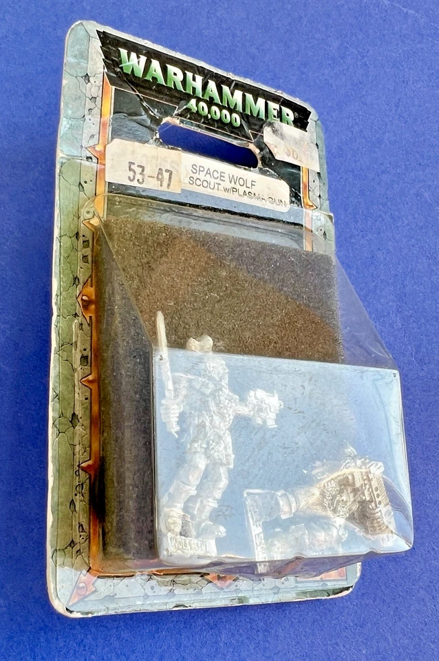 2000 Space Wolf Scouts W/ Plasma gun (SEALED)  - OOP BLISTER Metal - Image 3 of 4