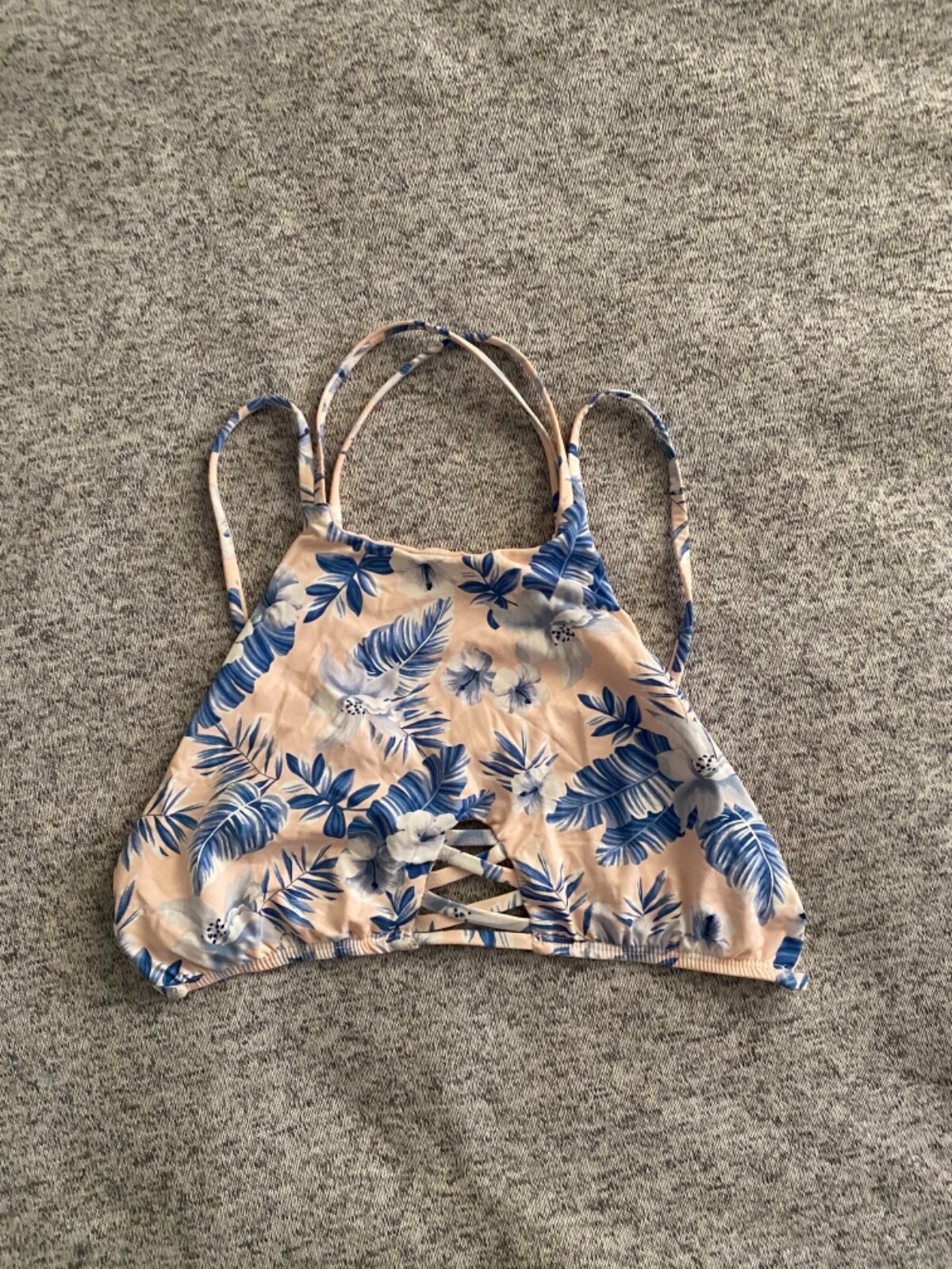 Frankie’s Bikinis Hawaiian Blush Bikini Top L Gem