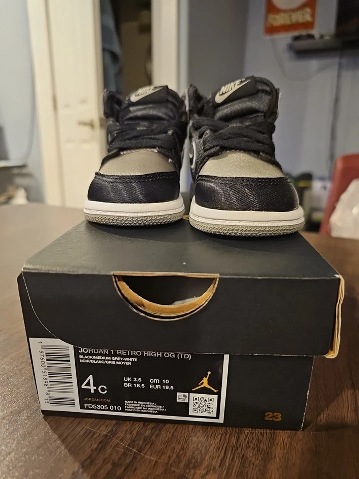 Jordan 1 Retro Alto OG (td) Foto 2 de 4