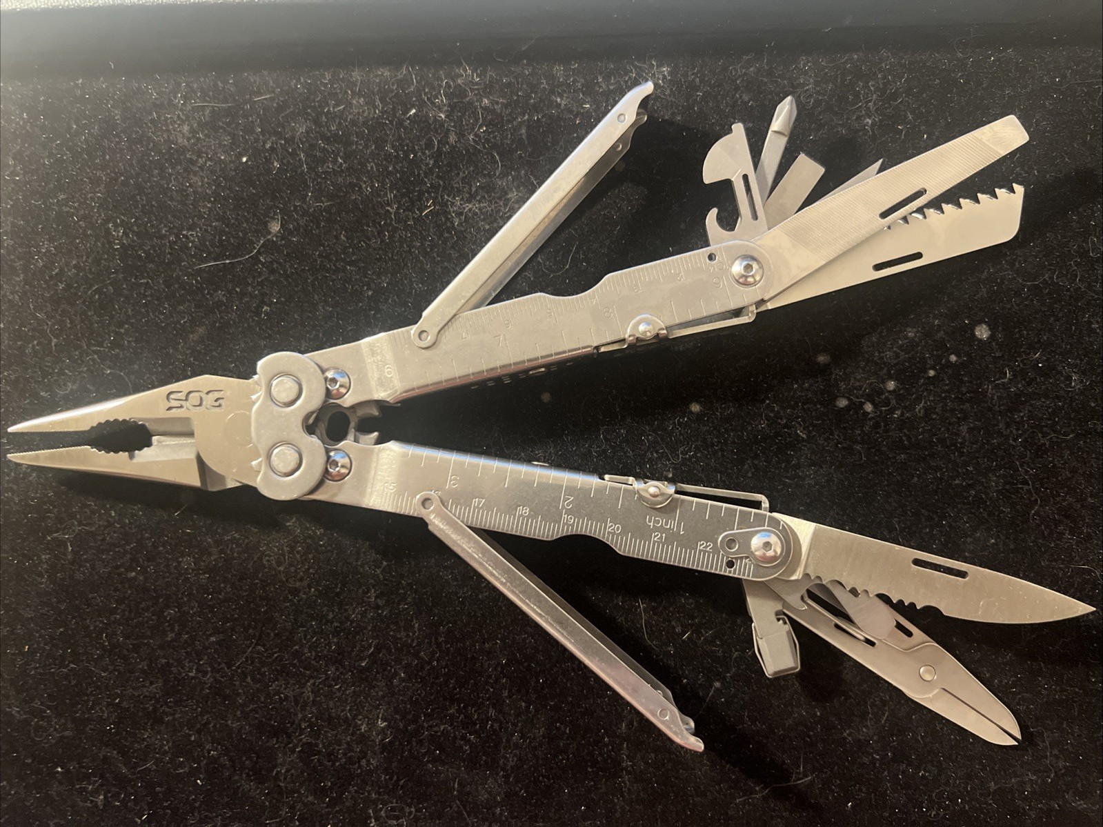 SOG PowerLock Multi Tool Very Nice Condition