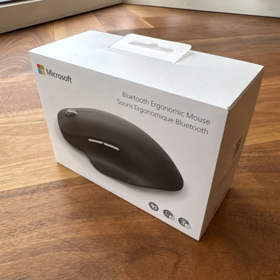 Microsoft Bluetooth Wireless Ergonomic Mouse Model 1955 - FAULTY SCROLL WHEEL - Image 2 of 4