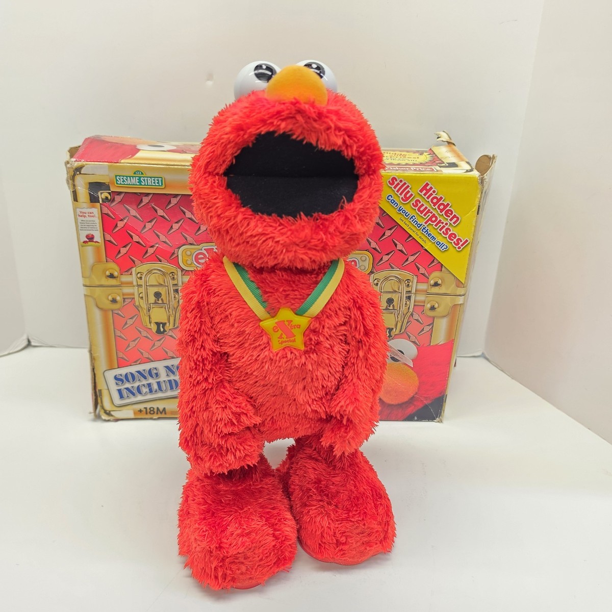 2007 Tickle Me Elmo TMX Extra Special Edition Fisher Price Sesame