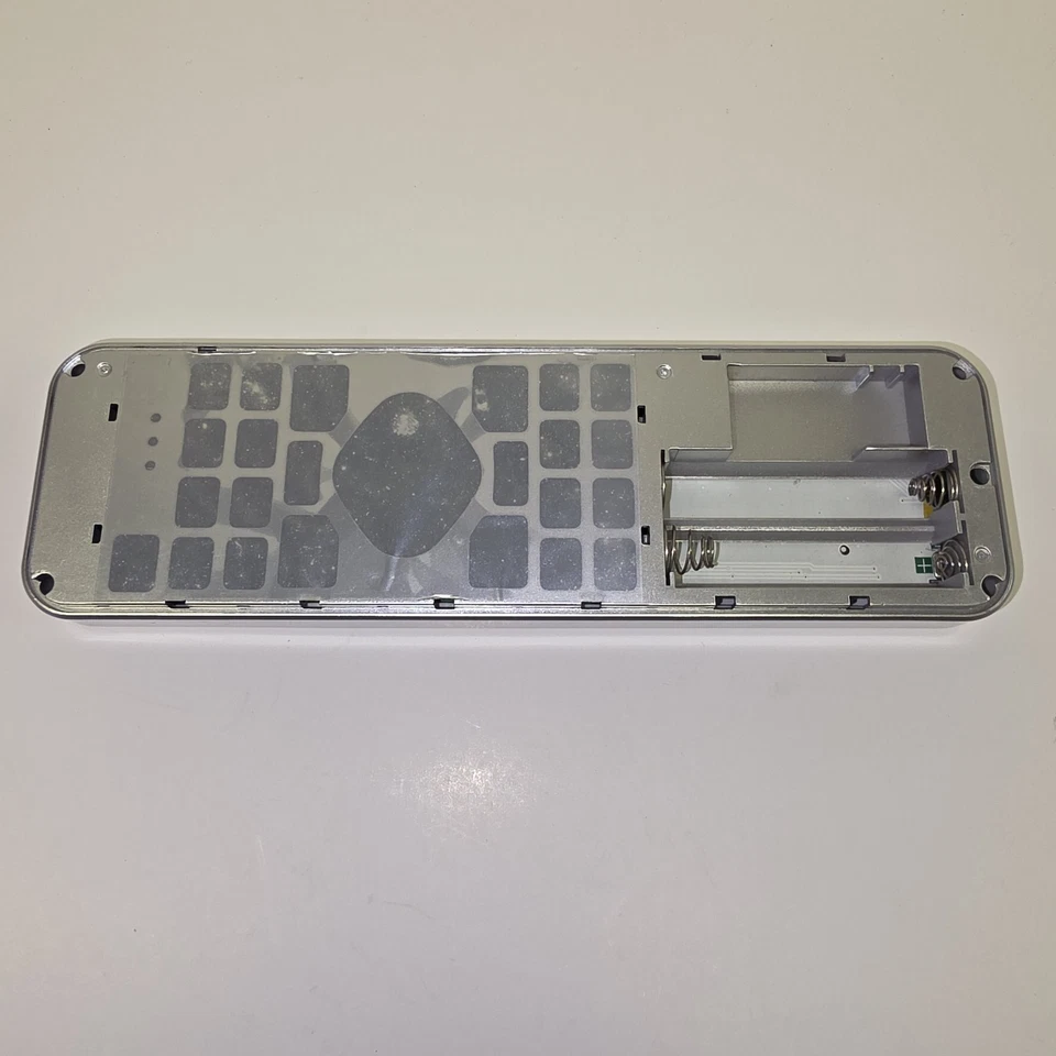 iPazzPort Wireless Mini Handheld Keyboard for PC Laptop With Silicone Case - Image 2 of 4