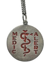 Colgante y cadena de plata esterlina 925 de colección MEDIC ALERT caballo suero alergia ANTAYA