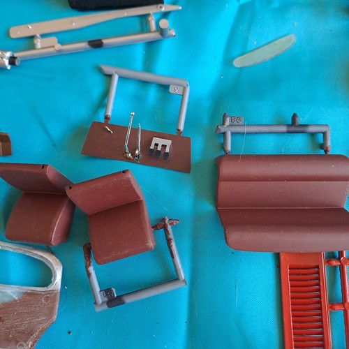 Heller Model Kit - Bugatti T-50 - 1/24 Kit Has Been Started . Please See Picture - Bild 19 von 24