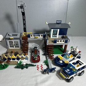 LEGO City 60069 Swamp Police Station 99% + 60182 Pickup & Caravan 99% READ