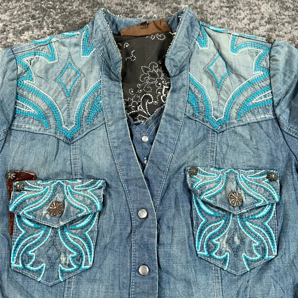 Camisa Western Double D Ranch para Mujer Mediana Denim Perla A Presión Tachonada Bordada Foto 3 de 4